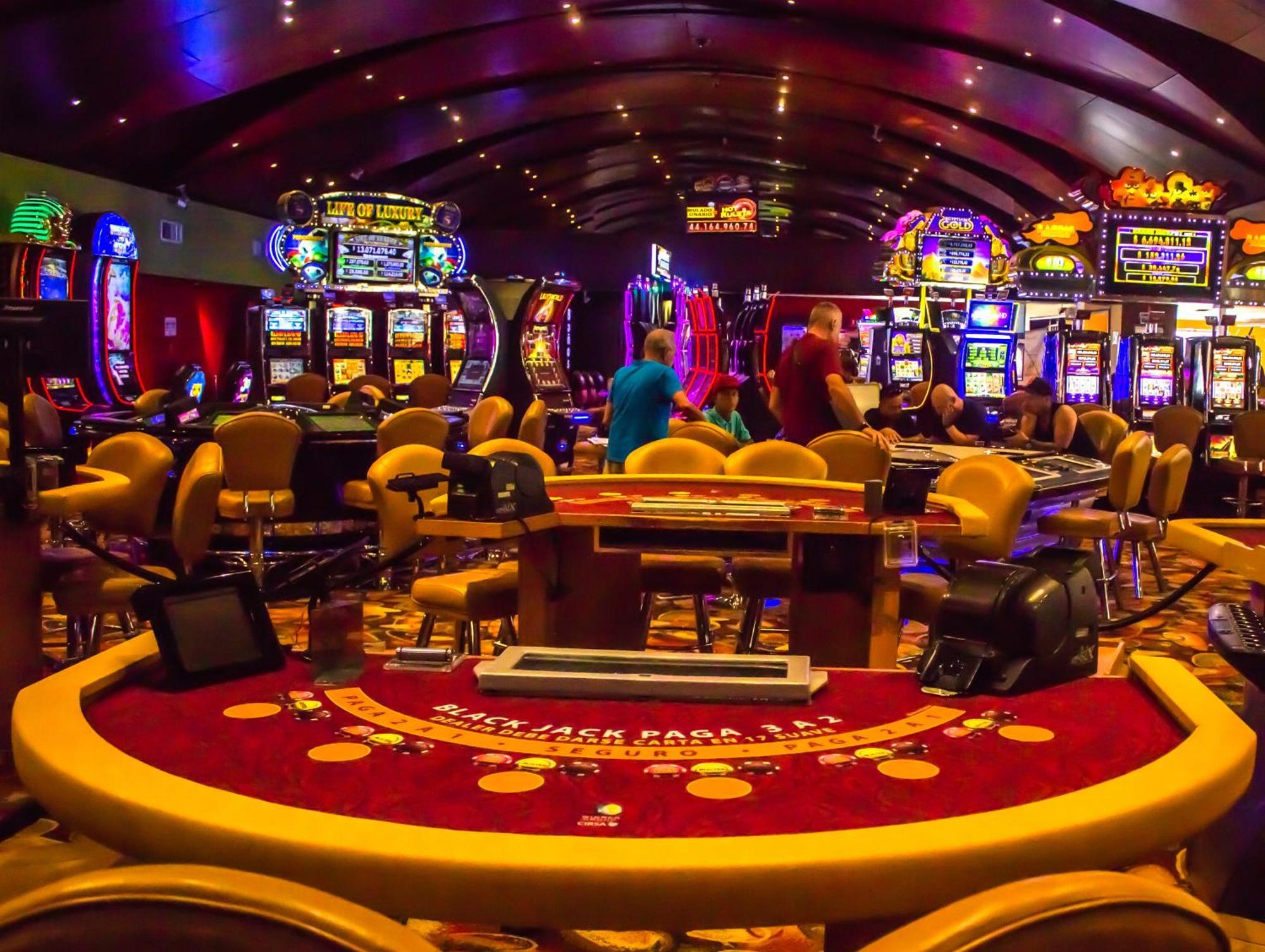 ホテル アルミランテ カルタヘナ Cartagena エクステリア 写真 Casino Slots